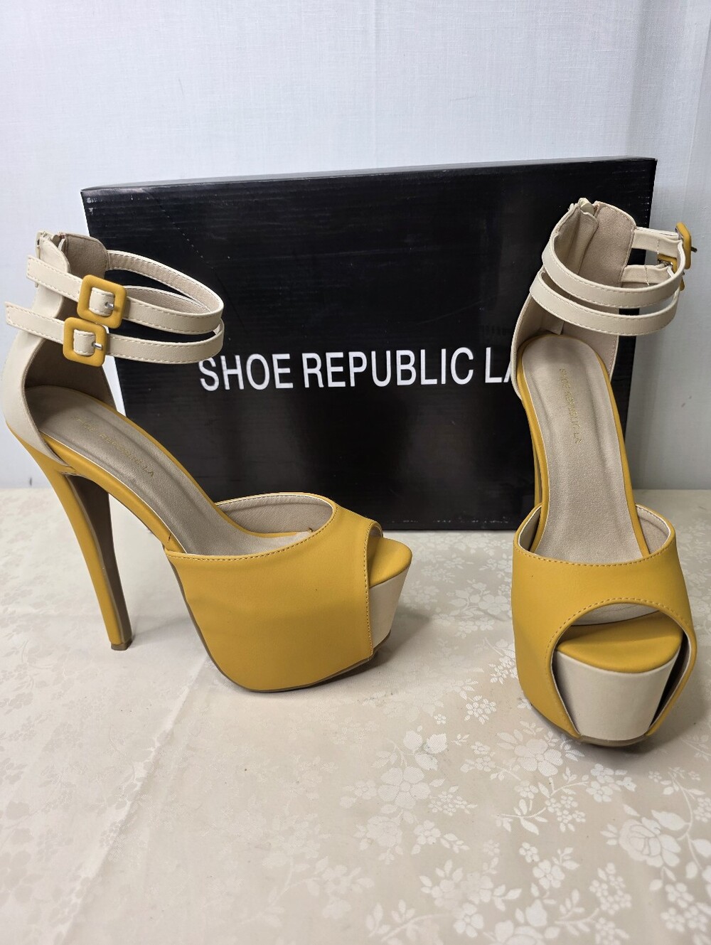 Shoe Republic LA Reeves Yellow Platform Stiletto Heels Ankle Strap Sandals 7.5